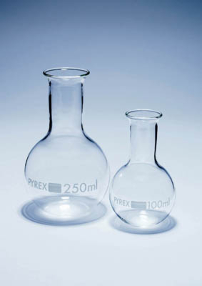 Pyrex&trade; Borosilicate Glass Narrow Neck Flat Bottom Boiling Flask