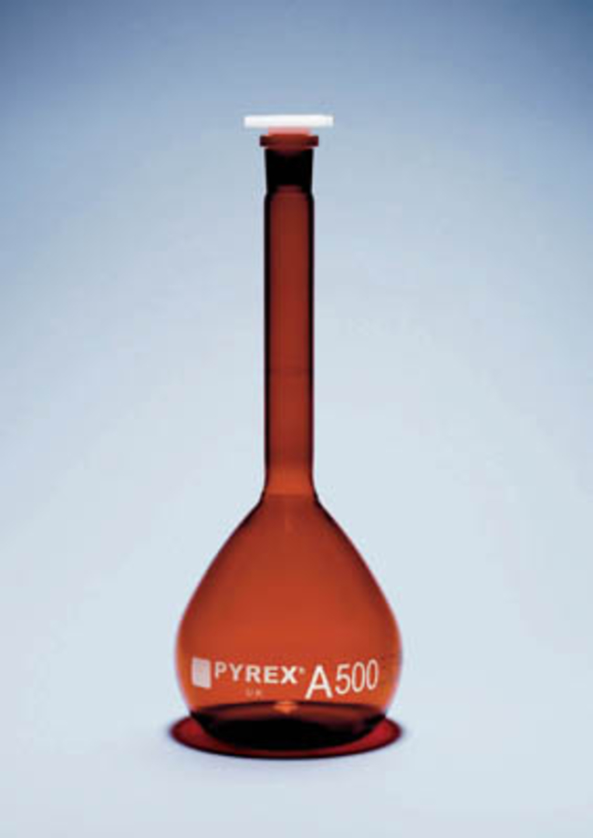 Pyrex&trade; Amber Borosilicate Glass Class A Volumetric Flask